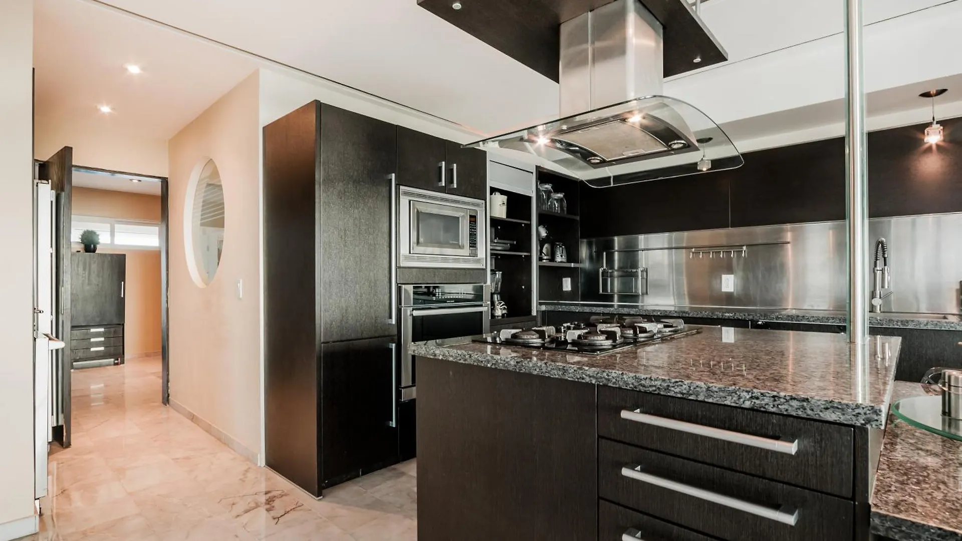 Aparthotel Brisas Beachfront Penthouses Cancun